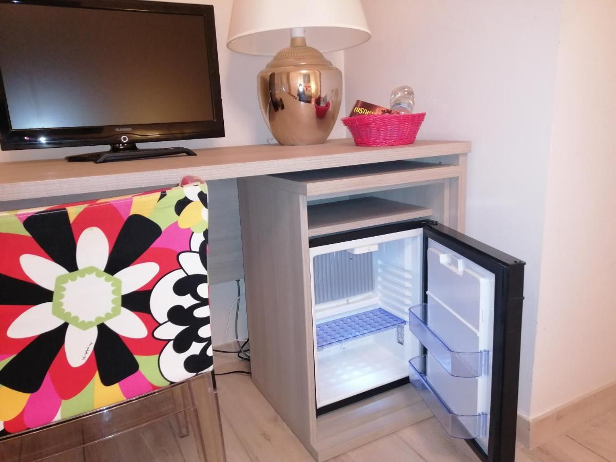 C.A.V. B&B Curiel20 San Donato Milanese Buitenkant foto